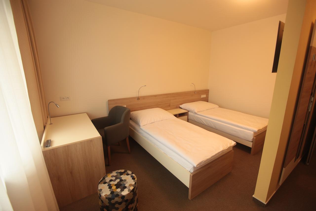 Hotel Devitka Janov Dış mekan fotoğraf